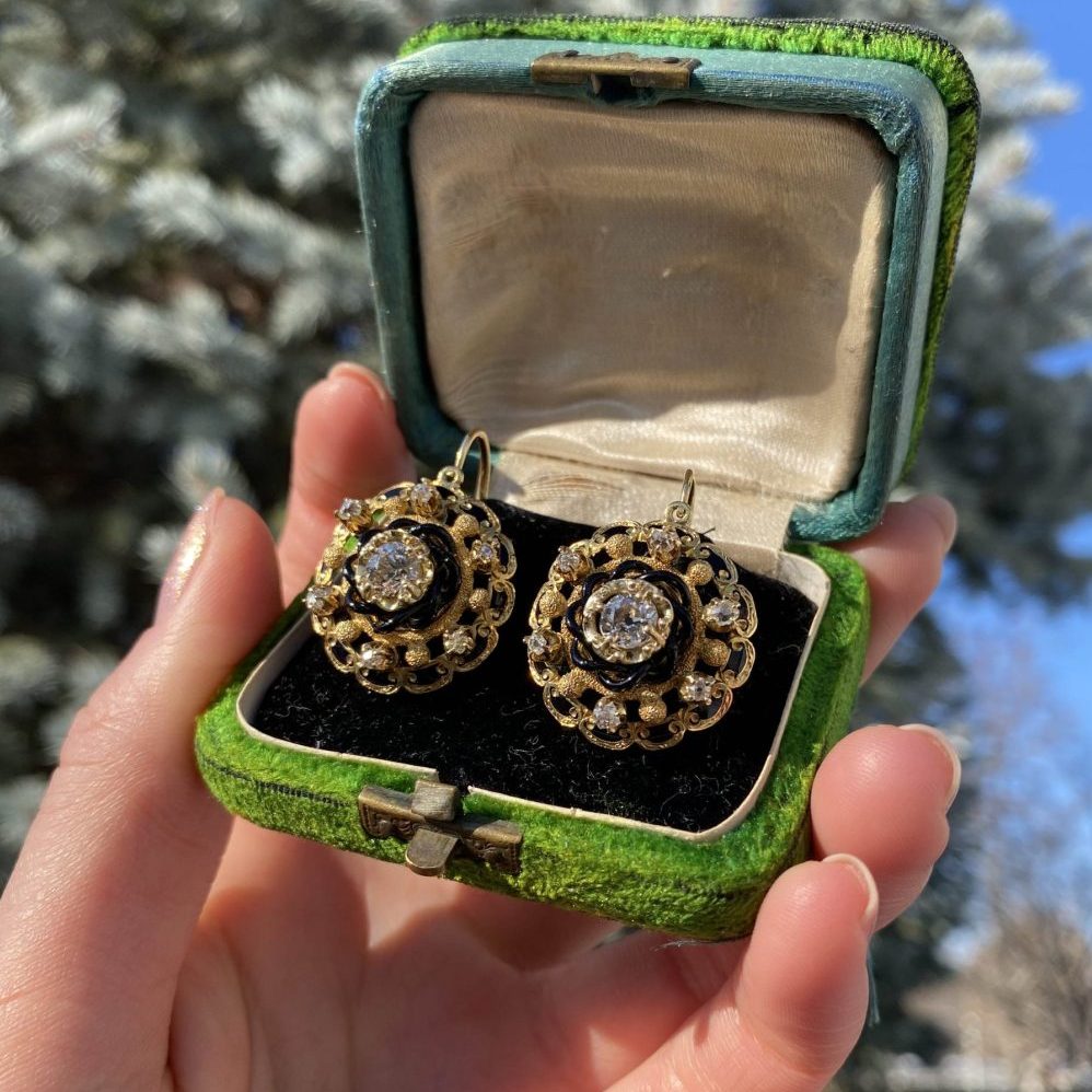 Cercei vintage confectionati manual din aur de 18k cu email negru si diamante naturale